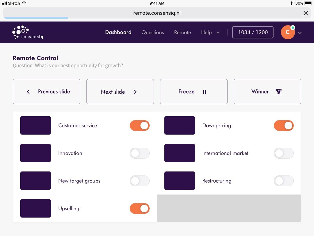 Remote voor de moderator op een tablet: vorige, volgende, bevriezen, winnaar en een schakelaar per optie